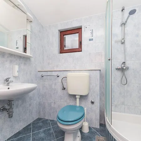 펜션 Family Friendly House With A Swimming Pool Vrsine, Trogir - 22668 산책길