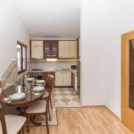 Family Friendly House With A Swimming Pool Vrsine, Trogir - 22668 펜션 산책길