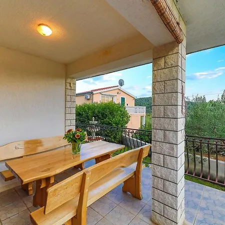 Family Friendly House With A Swimming Pool Vrsine, Trogir - 22668 펜션 산책길
