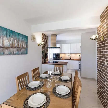 Family Friendly House With A Swimming Pool Vrsine, Trogir - 22668 산책길